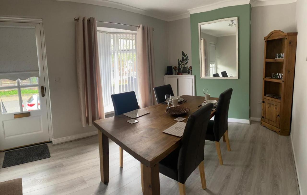 Mairead - Cosy Property In Gaeltacht Quarter Belfast Exterior photo