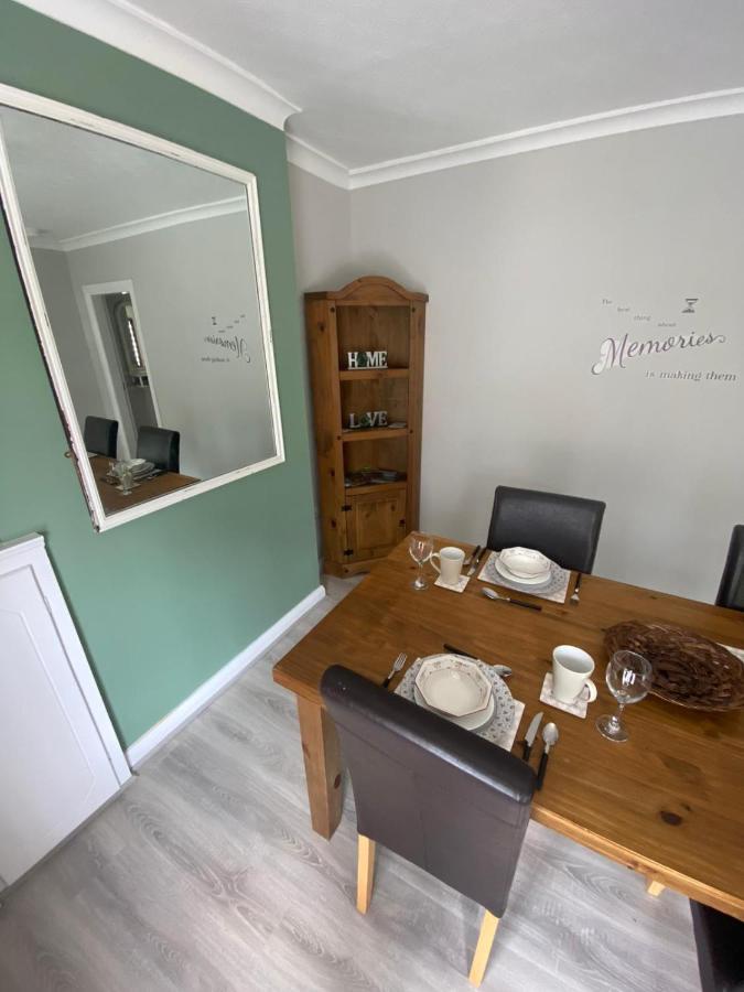 Mairead - Cosy Property In Gaeltacht Quarter Belfast Exterior photo